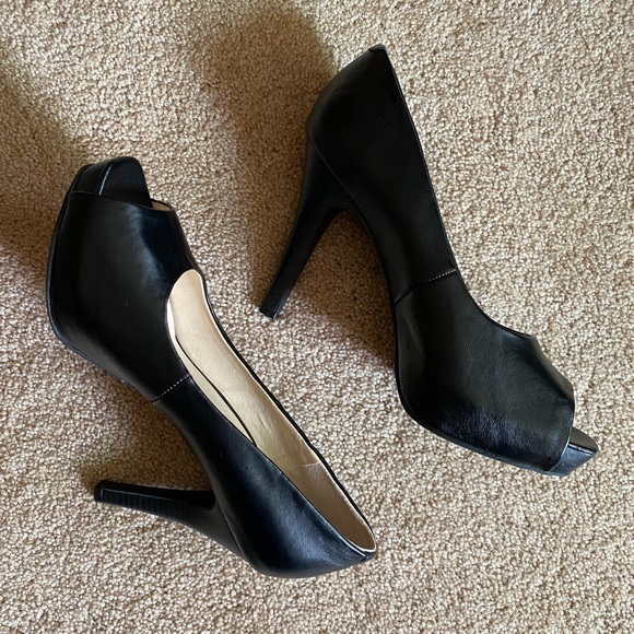 🖤 Nine & Co. black peep toe pumps / heels size 9M 👀 - Picture 10 of 10